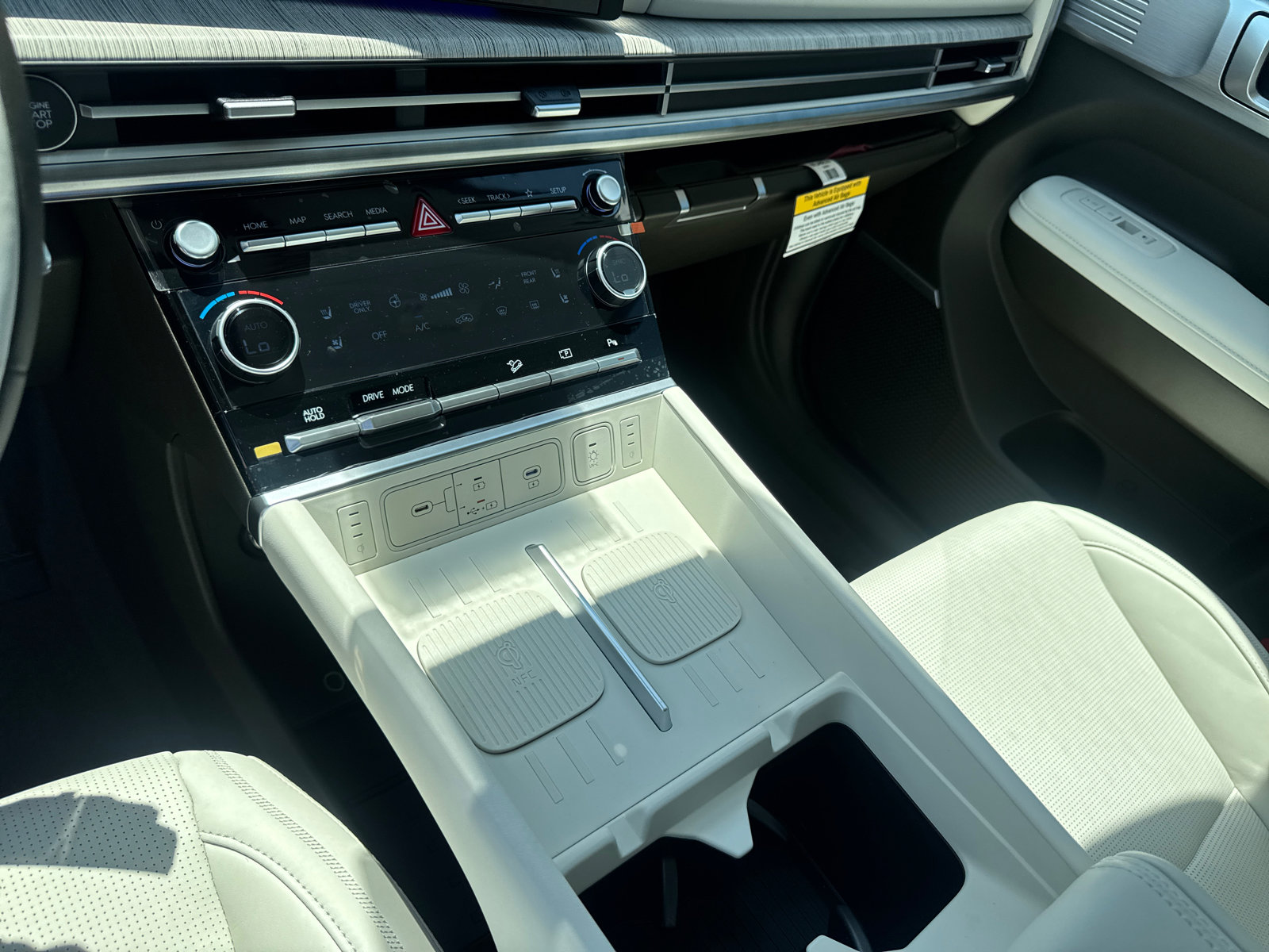 New 2025 Hyundai Santa Fe Calligraphy image 21