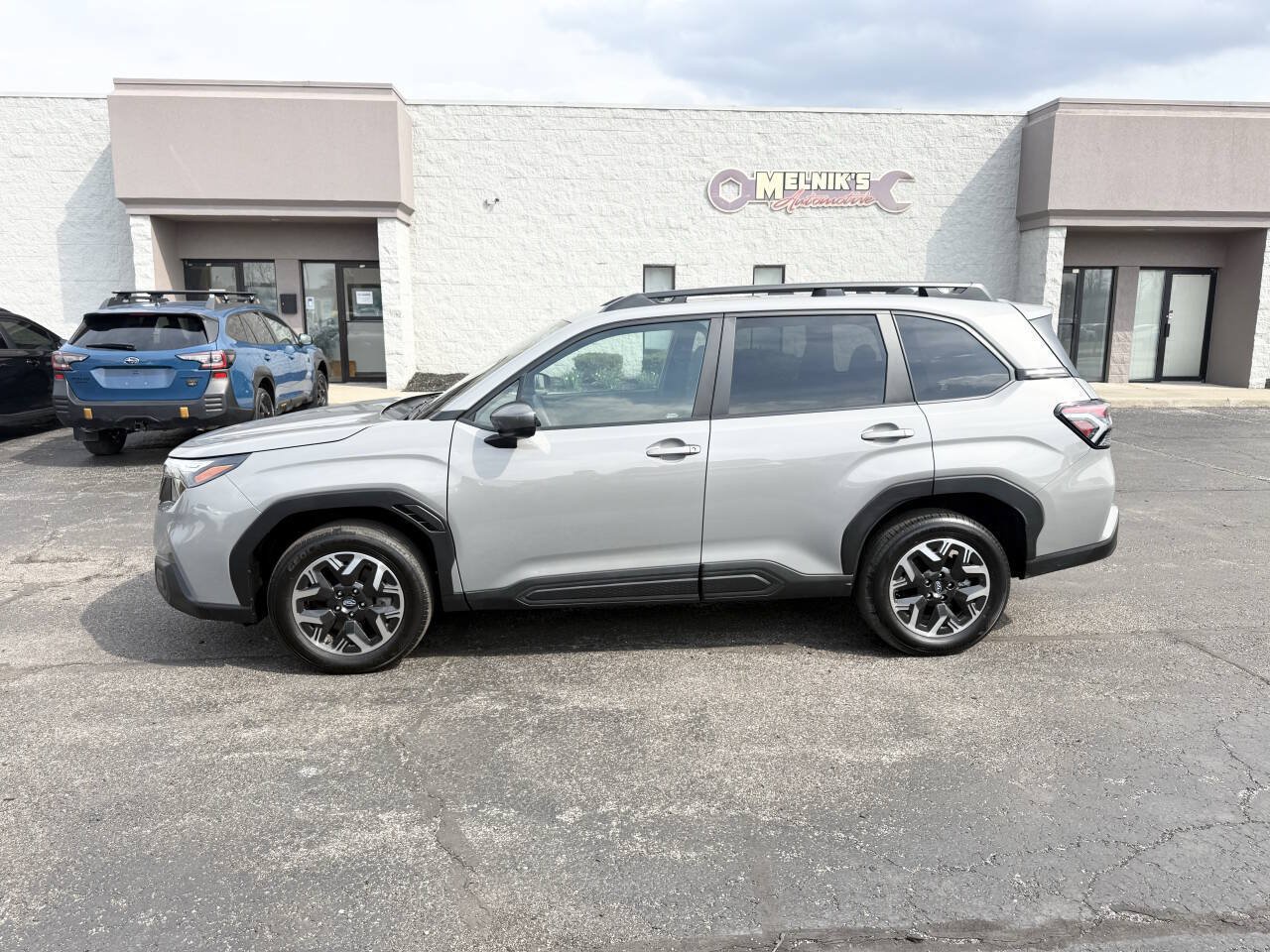 Used 2025 Subaru Forester Premium AWD/4WD image 9