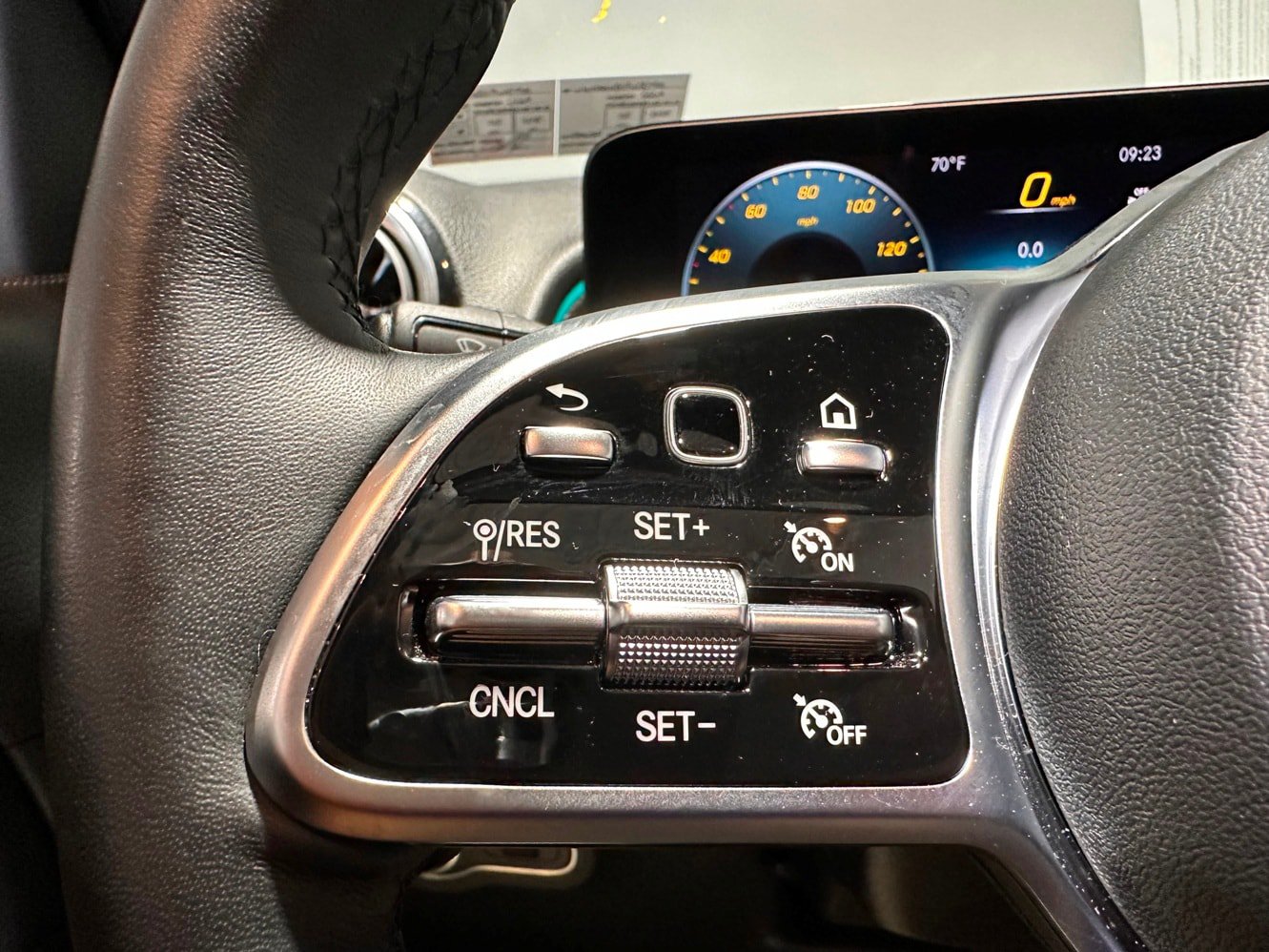 Used 2023 Mercedes-Benz GLB 250 4MATIC image 17