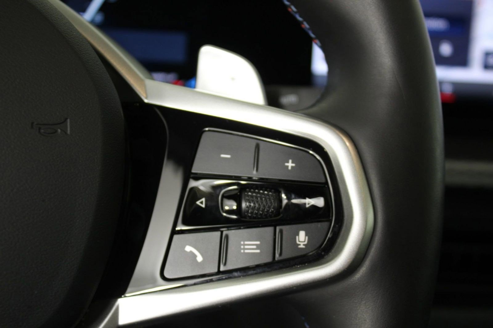 Used 2025 BMW M440i Coupe w/ Premium Package image 25