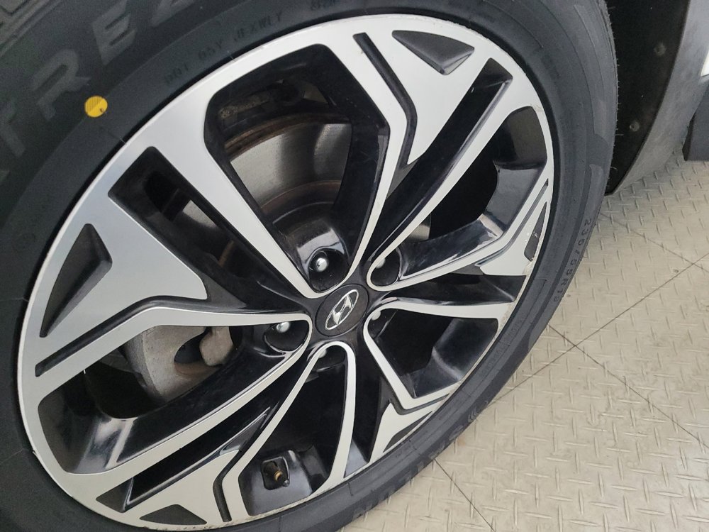 Used 2020 Hyundai Santa Fe SEL image 31