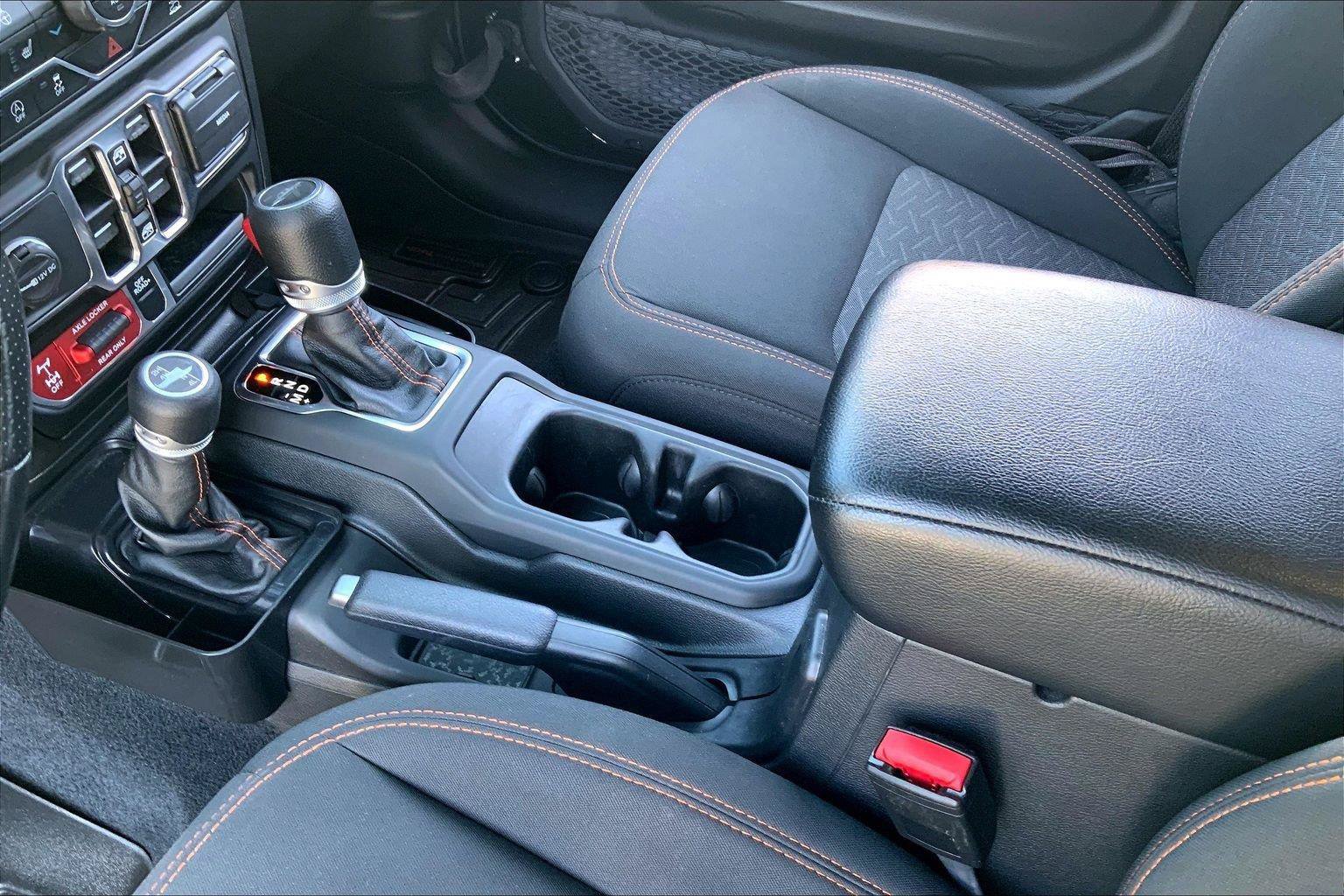Used 2021 Jeep Gladiator Mojave w/ Cold Weather Group AWD/4WD image 16