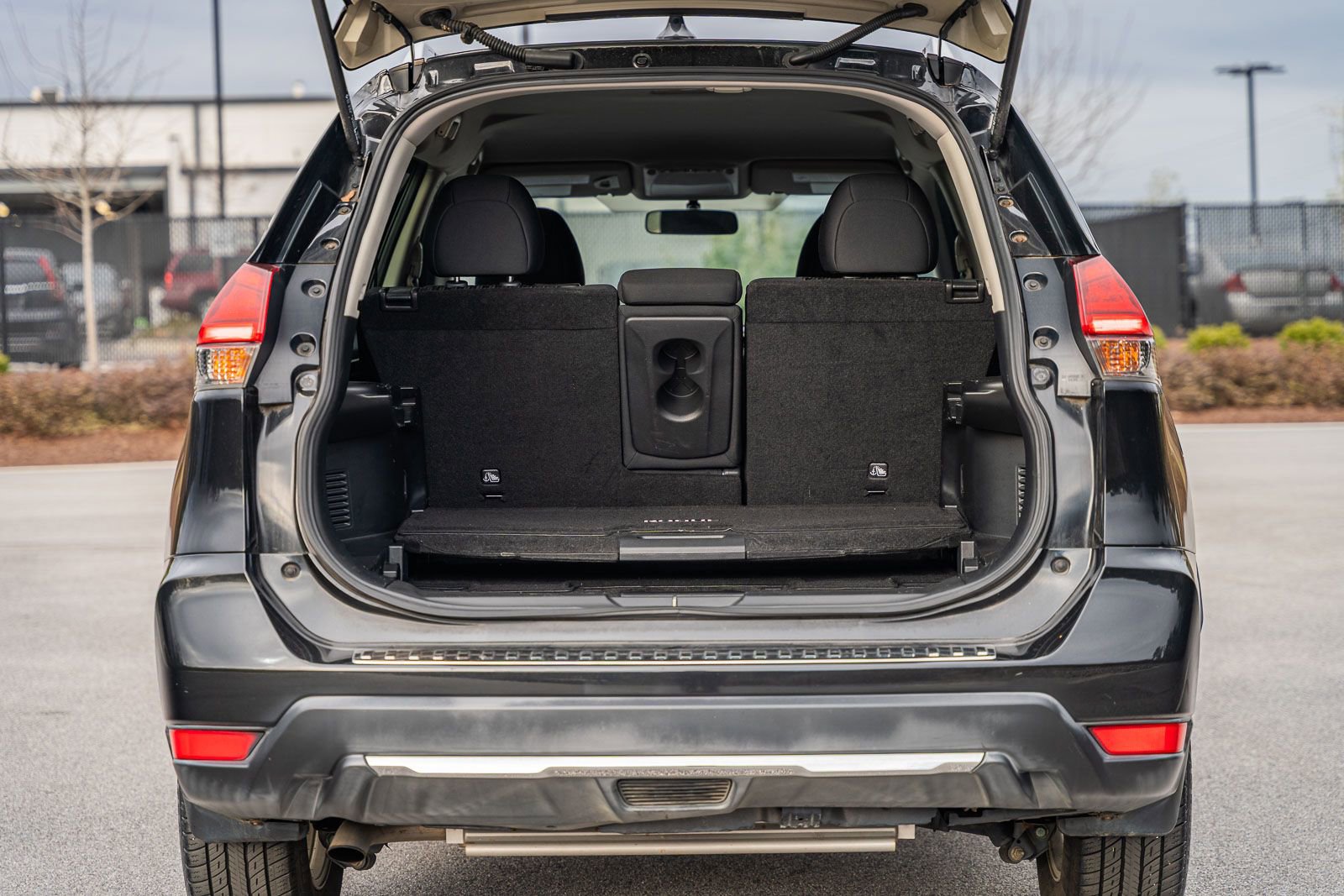 Used 2017 Nissan Rogue SV image 14