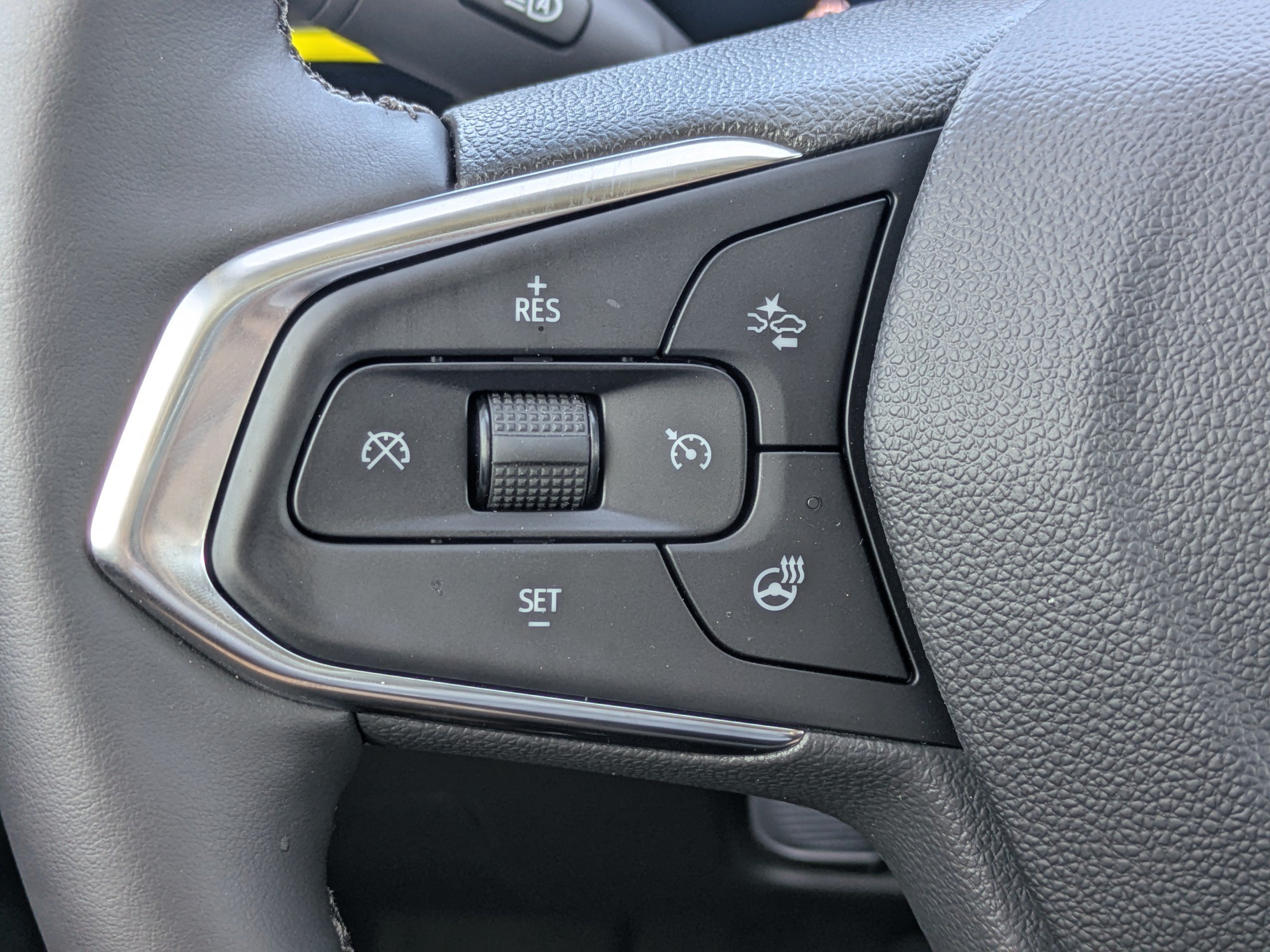 Used 2026 Chevrolet Trax ACTIV FWD image 21