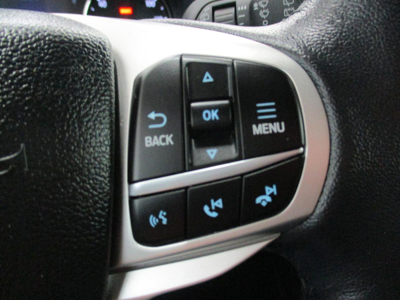 Used 2023 Ford Explorer XLT w/ Equipment Group 202A image 27