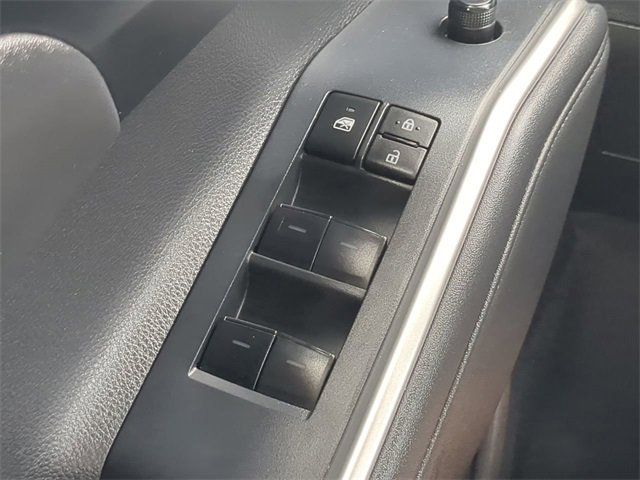 Certified 2024 Toyota Highlander XLE image 24