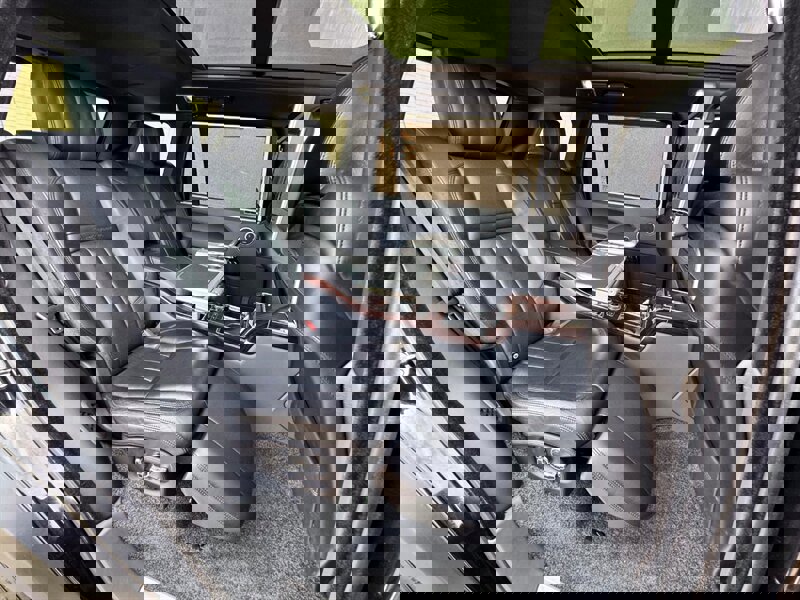 Used 2016 Land Rover Range Rover LWB SV Autobiography image 29