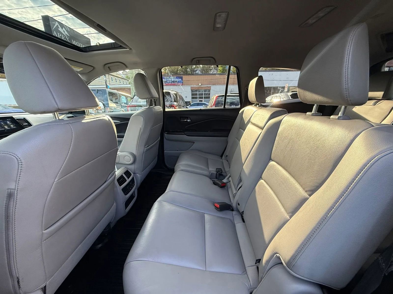 Used 2020 Honda Pilot EX-L image 45