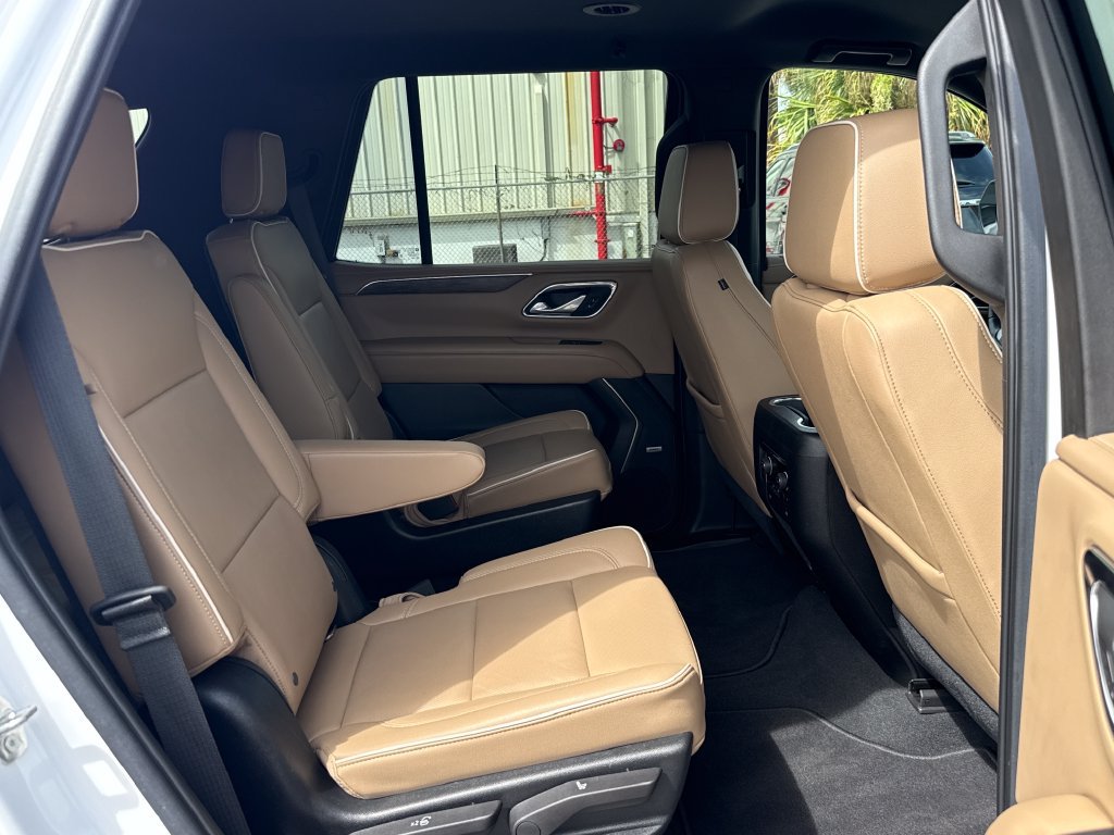 Used 2021 Chevrolet Tahoe Premier AWD/4WD image 28