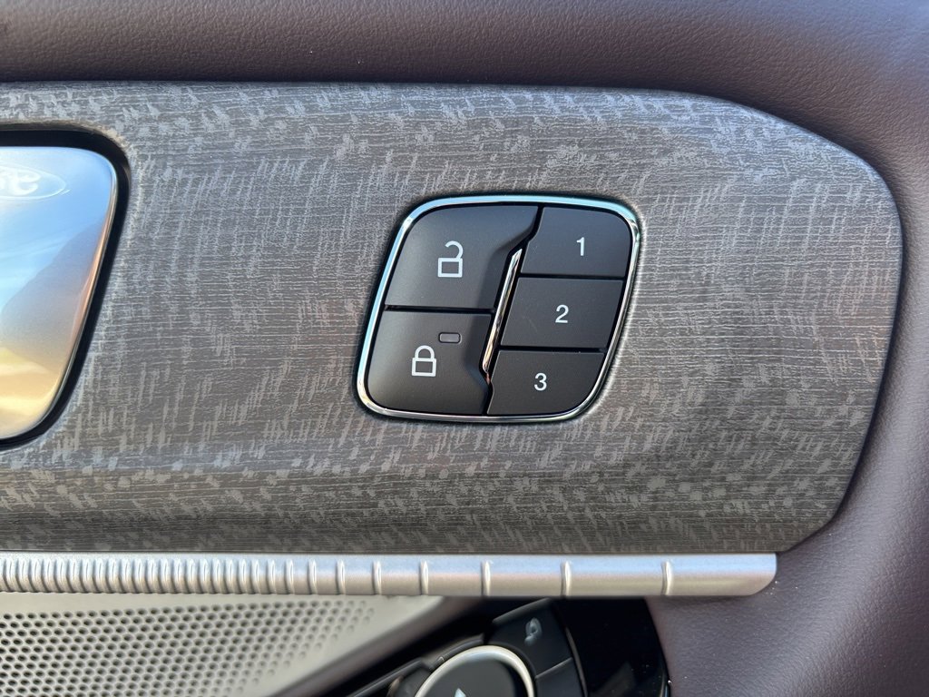 New 2026 Ford Explorer Platinum image 21