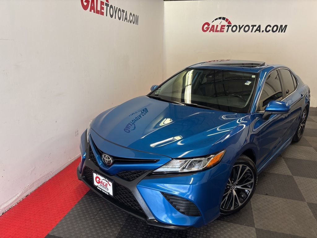 Used 2019 Toyota Camry SE FWD image 3