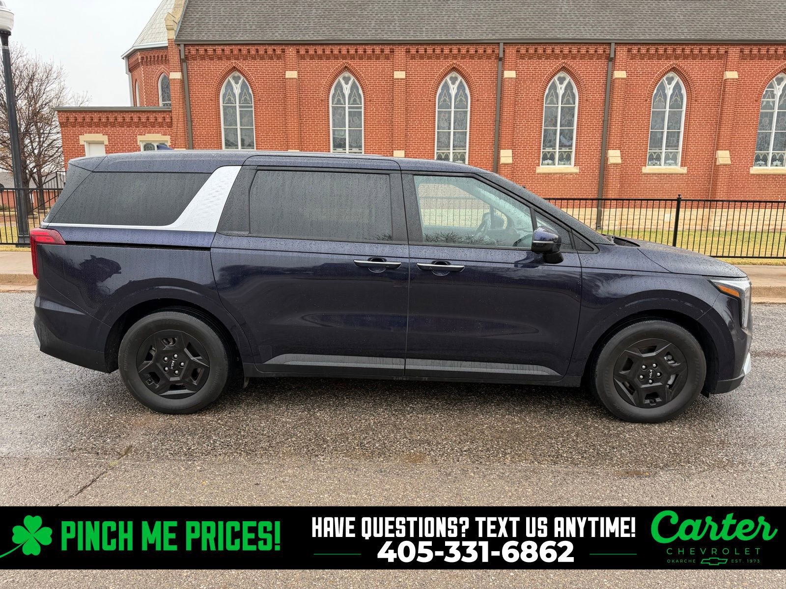 Used 2025 Kia Carnival image 7