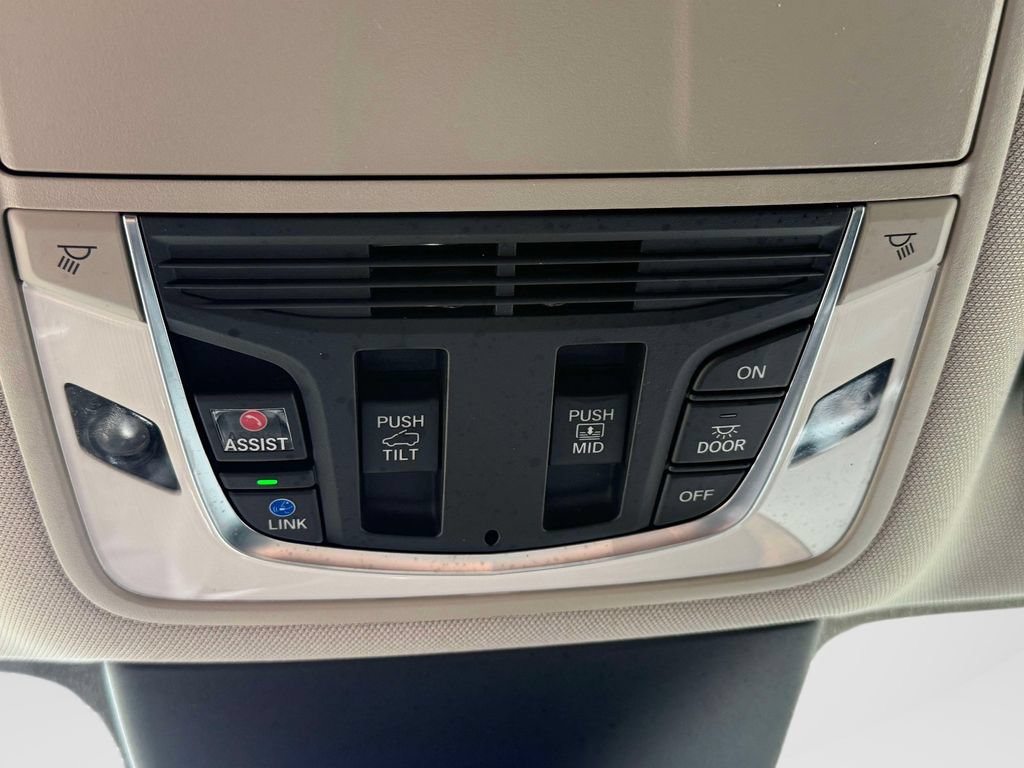 Certified 2024 Acura MDX SH-AWD image 29