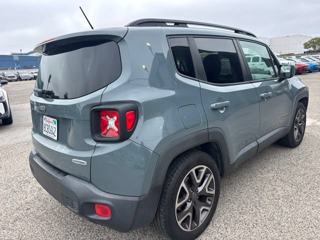 Used 2017 Jeep Renegade Latitude FWD image 5