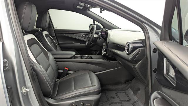 Used 2024 Chevrolet Blazer EV LT AWD/4WD image 21