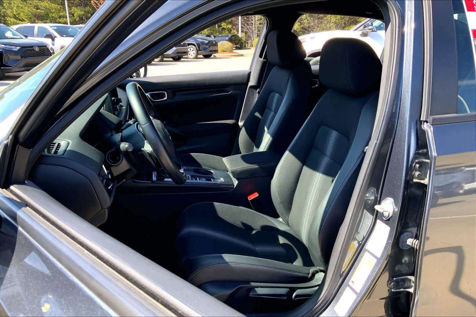 Used 2022 Honda Civic Sport image 8