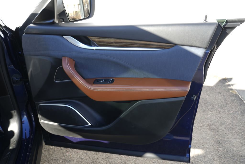 Used 2017 Maserati Levante S image 33