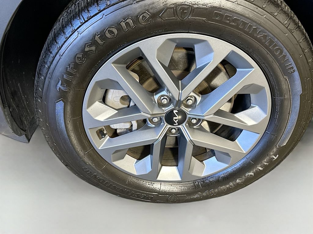 Certified 2023 Kia Telluride LX FWD image 13
