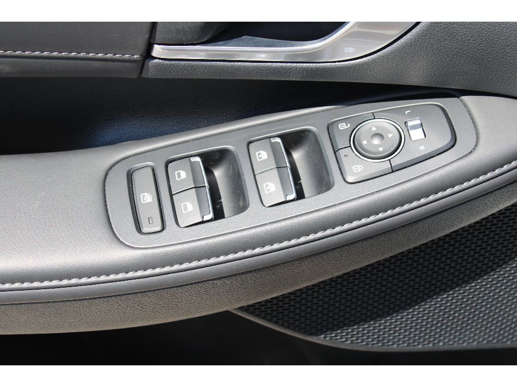 Used 2022 Hyundai Sonata Limited image 18