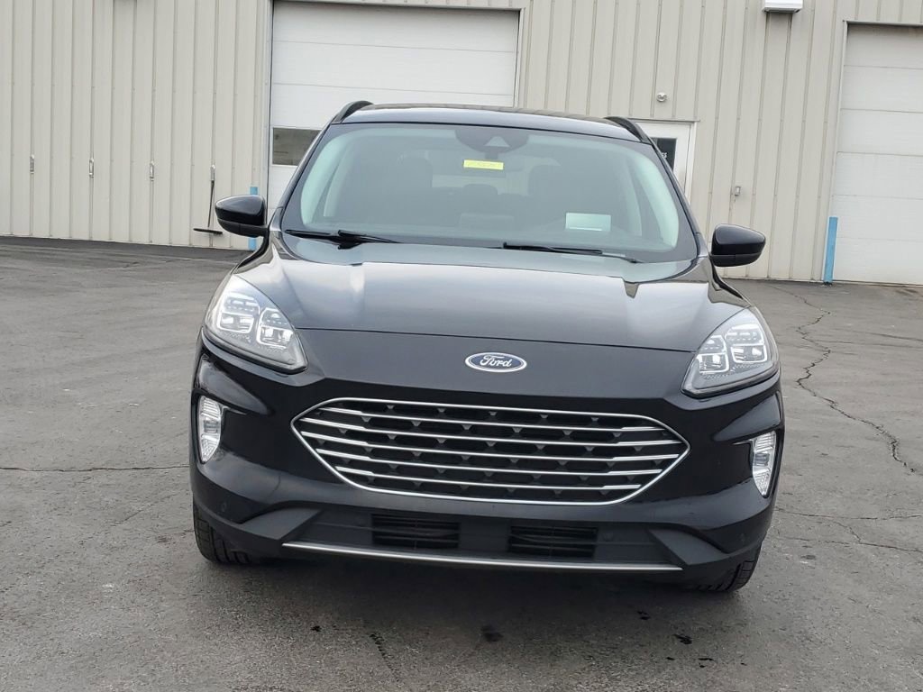 Used 2022 Ford Escape Titanium w/ Titanium Elite Package image 2