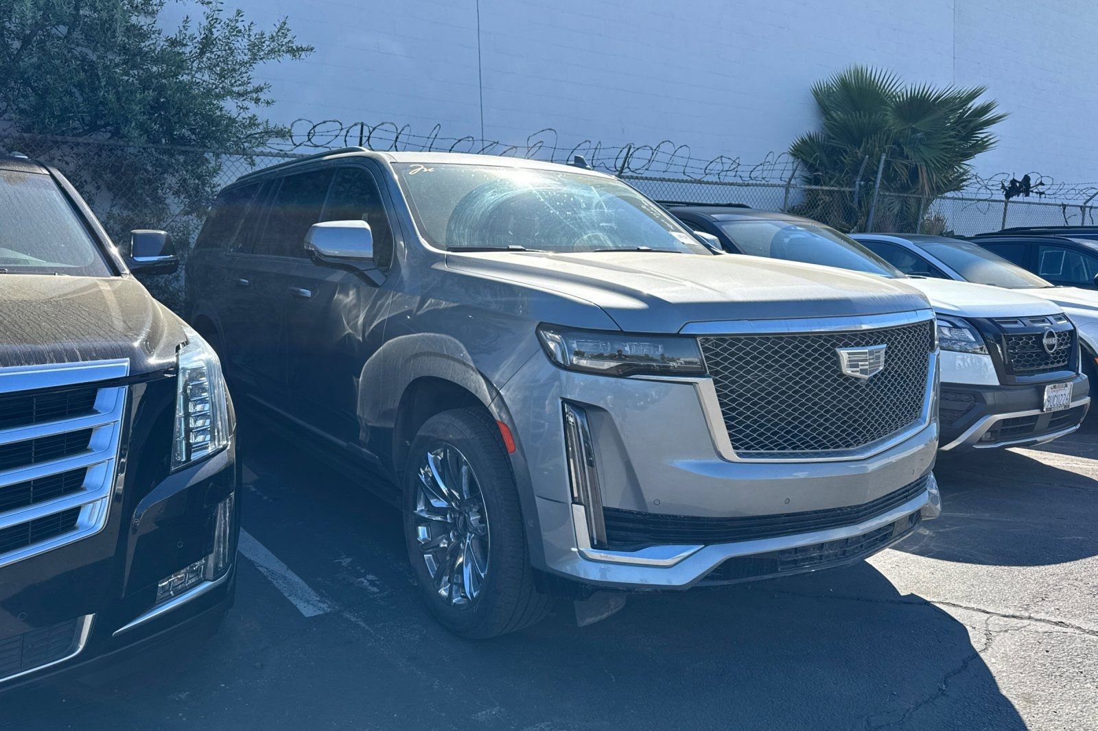 Used 2023 Cadillac Escalade ESV Premium Luxury Platinum w/ LPO, Radiant Package image 1