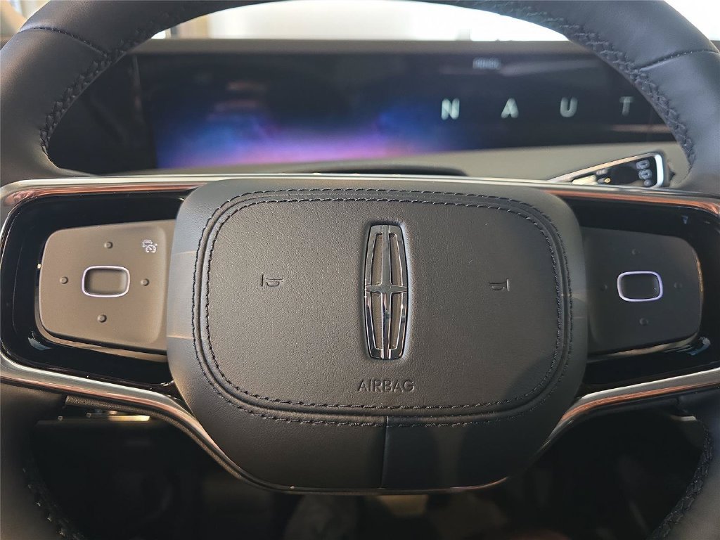 New 2026 Lincoln Nautilus Premier AWD/4WD image 18