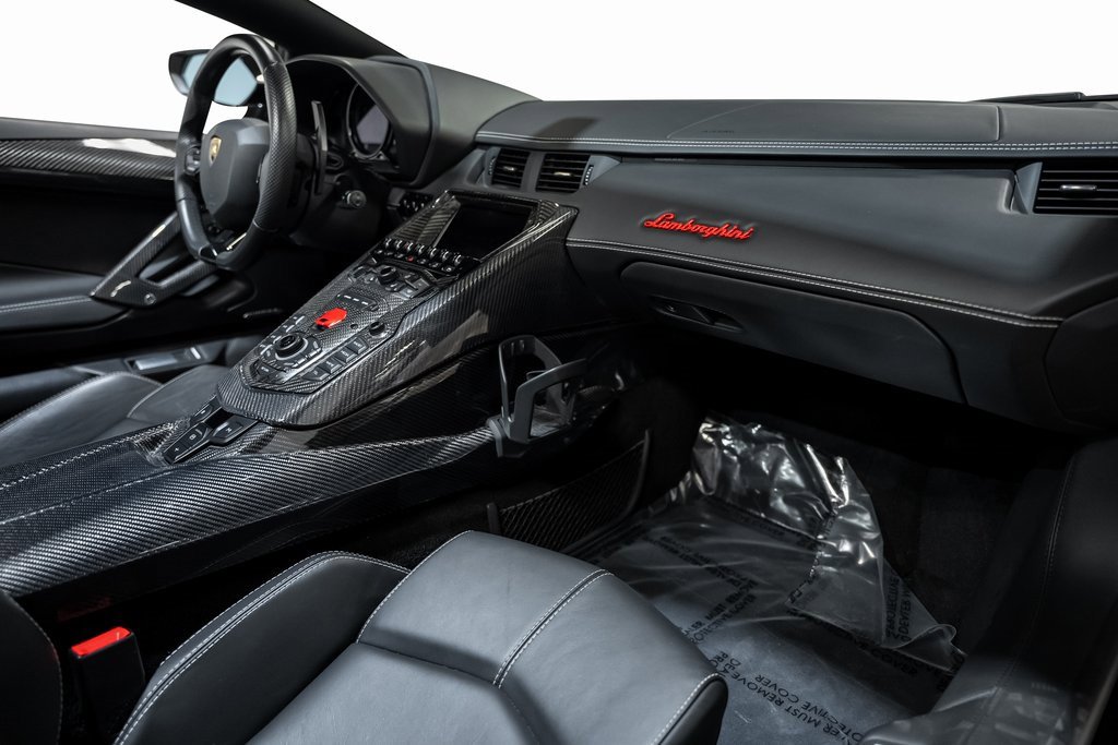 Used 2017 Lamborghini Aventador LP 700-4 image 43