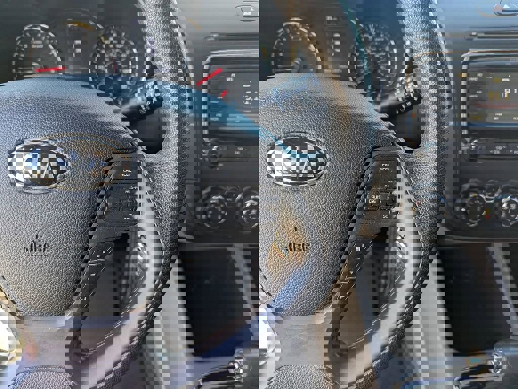 Used 2018 Kia Forte LX w/ LX Rear Camera Package image 23