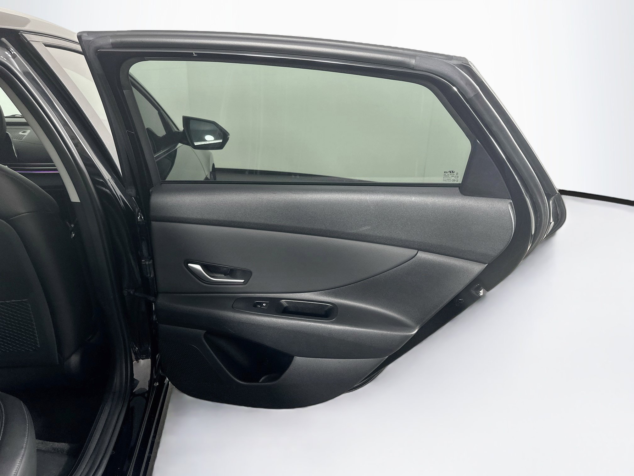 Used 2023 Hyundai Elantra Limited FWD image 29