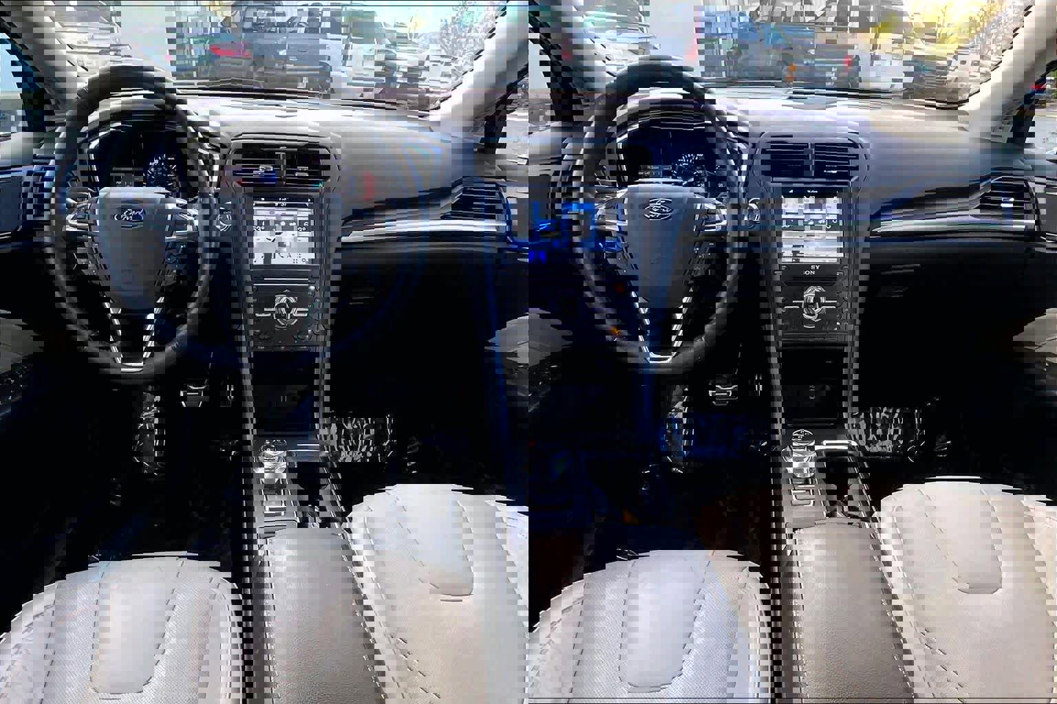 Used 2018 Ford Fusion Titanium image 15