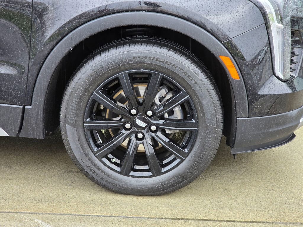 Certified 2023 Cadillac XT4 Premium Luxury w/ Driver Assist Package image 9