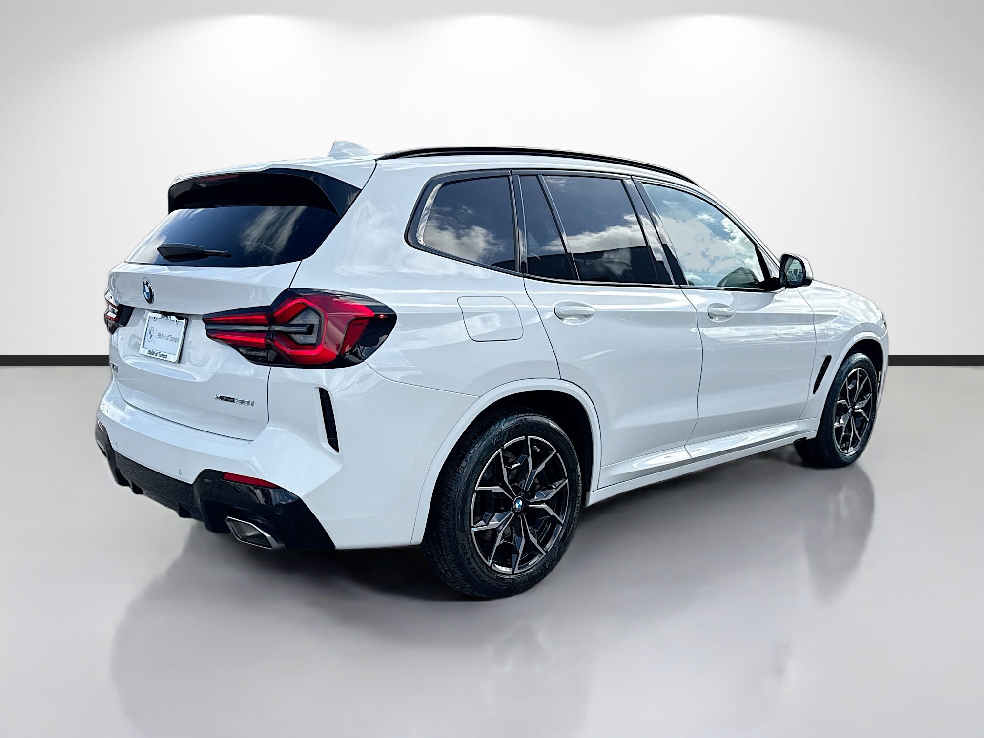 Used 2023 BMW X3 xDrive30i w/ M Sport Package image 3