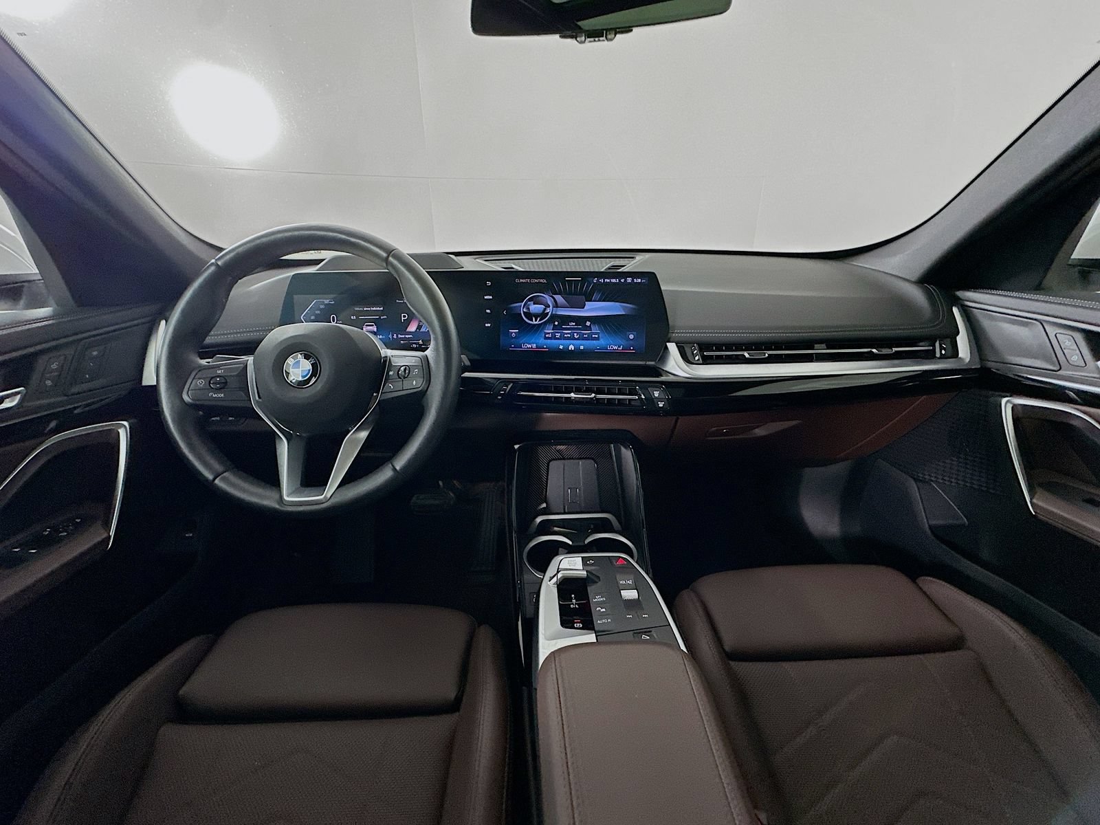 Used 2025 BMW X1 xDrive28i AWD/4WD image 14