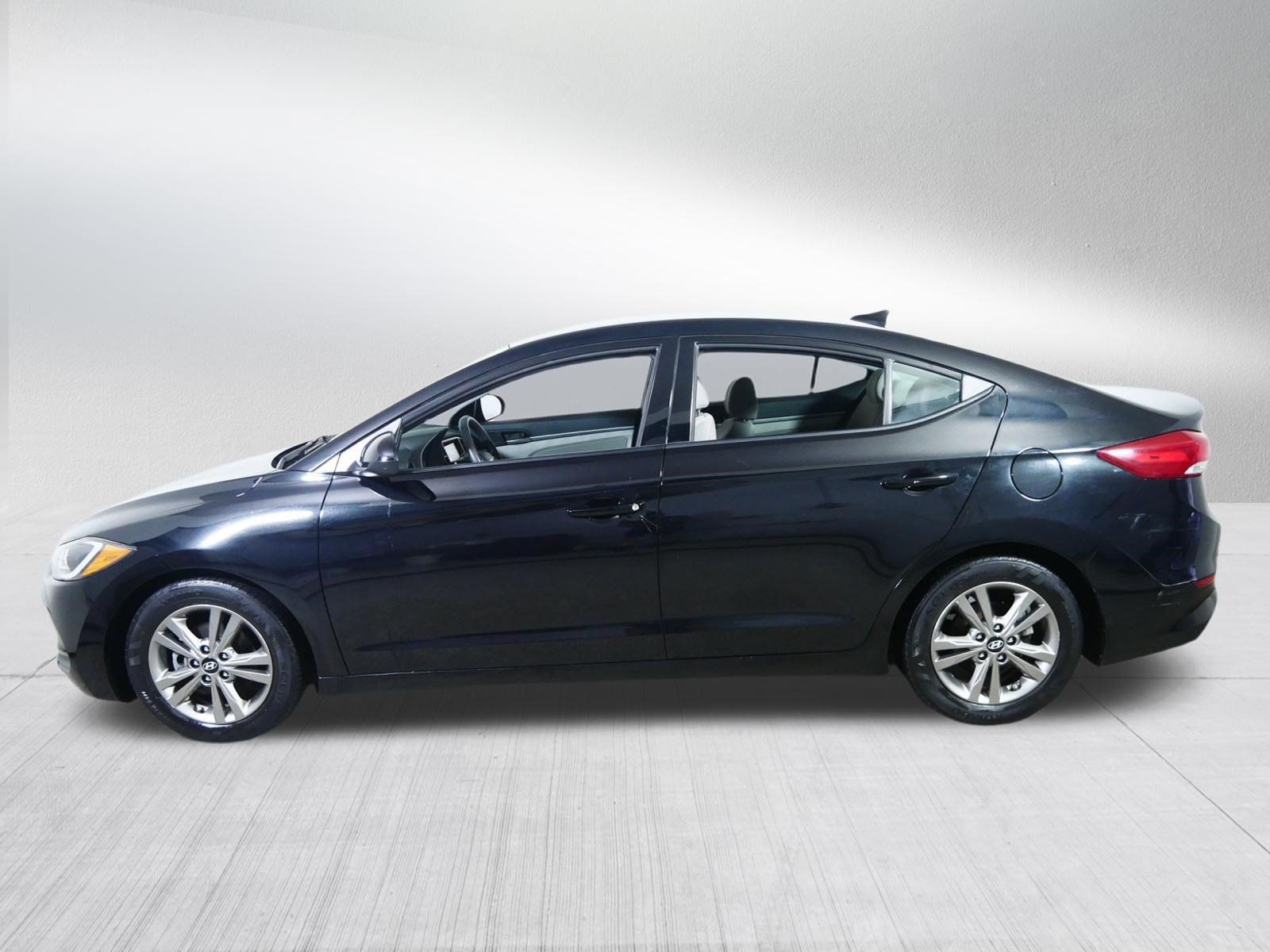 Used 2018 Hyundai Elantra SEL FWD image 4