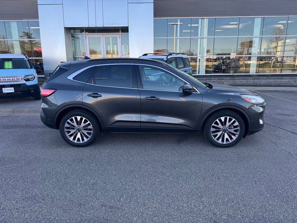 Certified 2020 Ford Escape Titanium AWD/4WD image 35