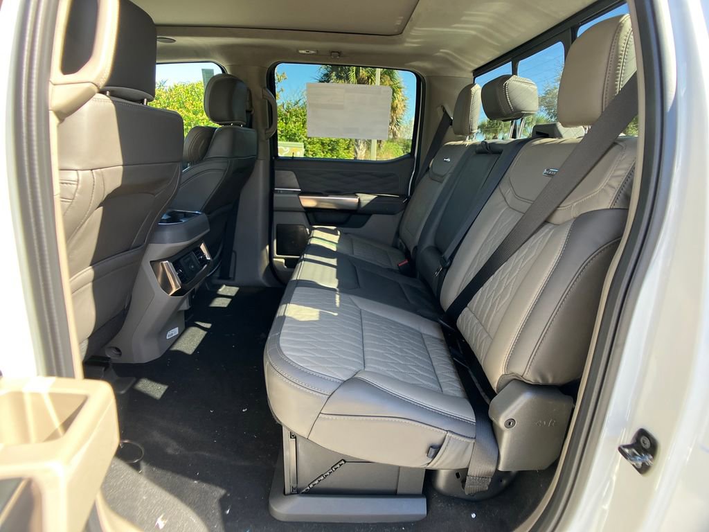 New 2026 Ford F250 Platinum w/ Platinum Plus Package image 32