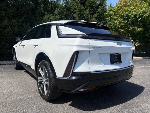 Certified 2024 Cadillac Lyriq Luxury AWD/4WD image 3