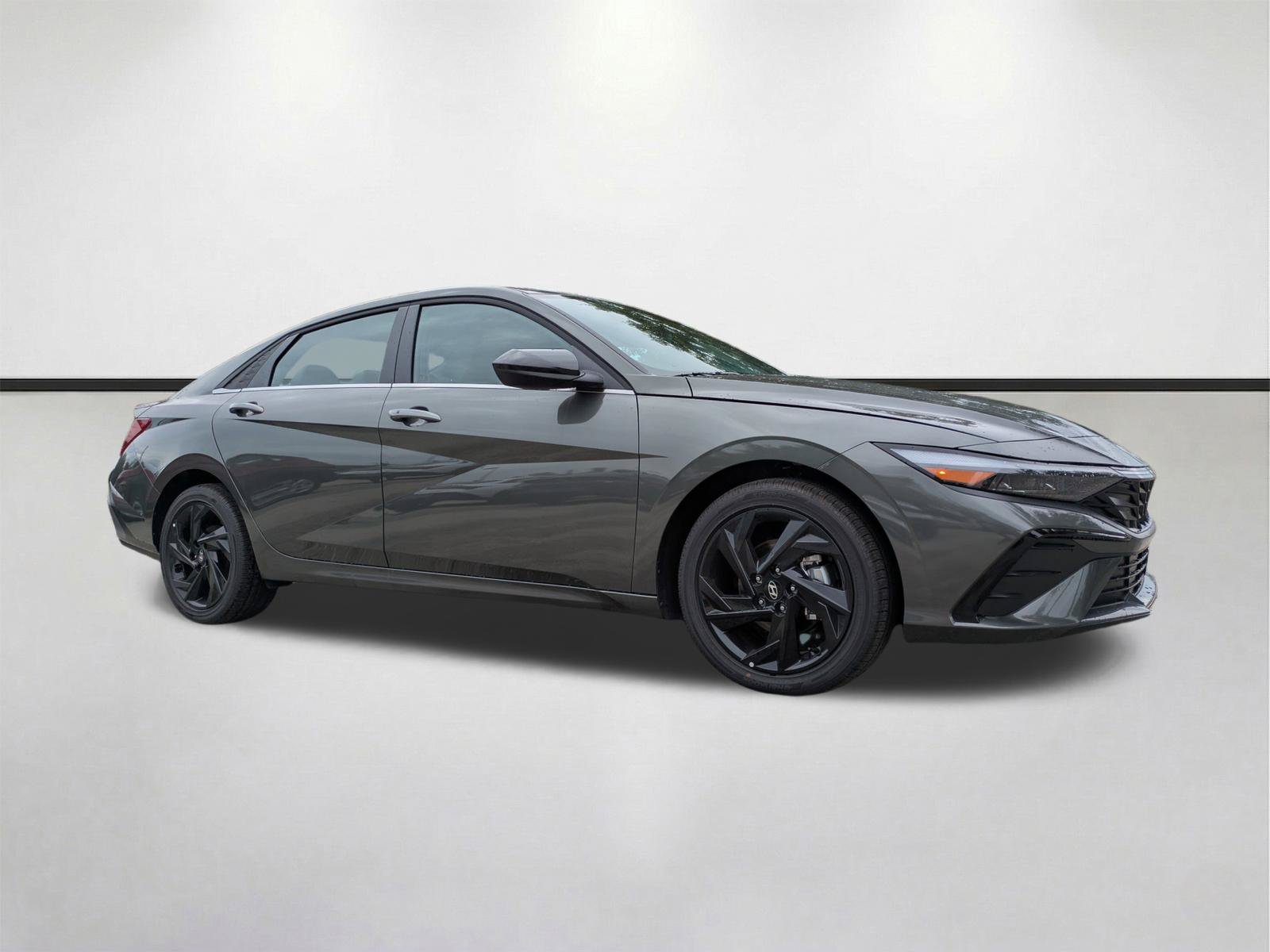 New 2026 Hyundai Elantra SEL Sport Premium FWD image 2
