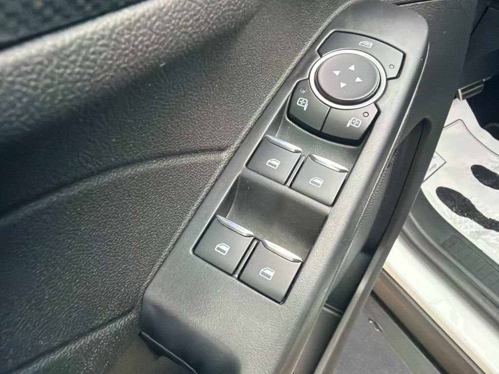 Used 2023 Ford Escape ST-Line w/ Tech Pack #1 AWD/4WD image 19