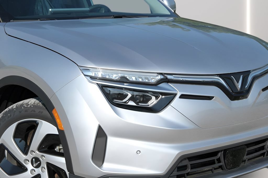 New 2025 VinFast VF 8 Eco AWD/4WD image 32