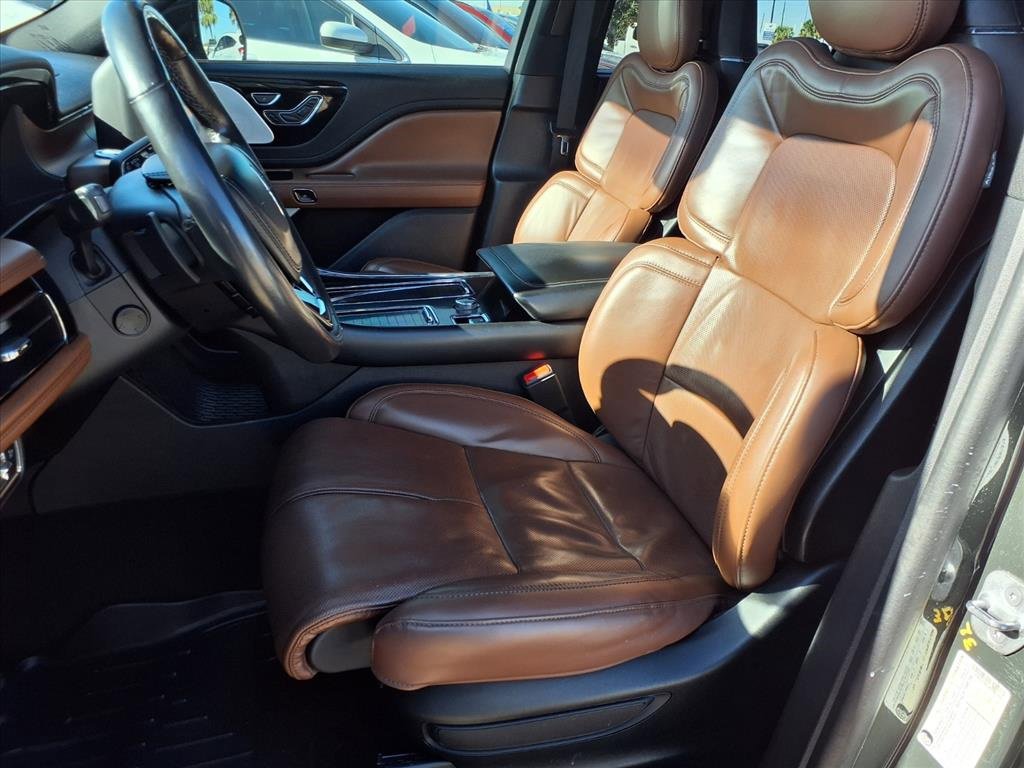 Used 2022 Lincoln Aviator Reserve w/ Equipment Group 201A image 24