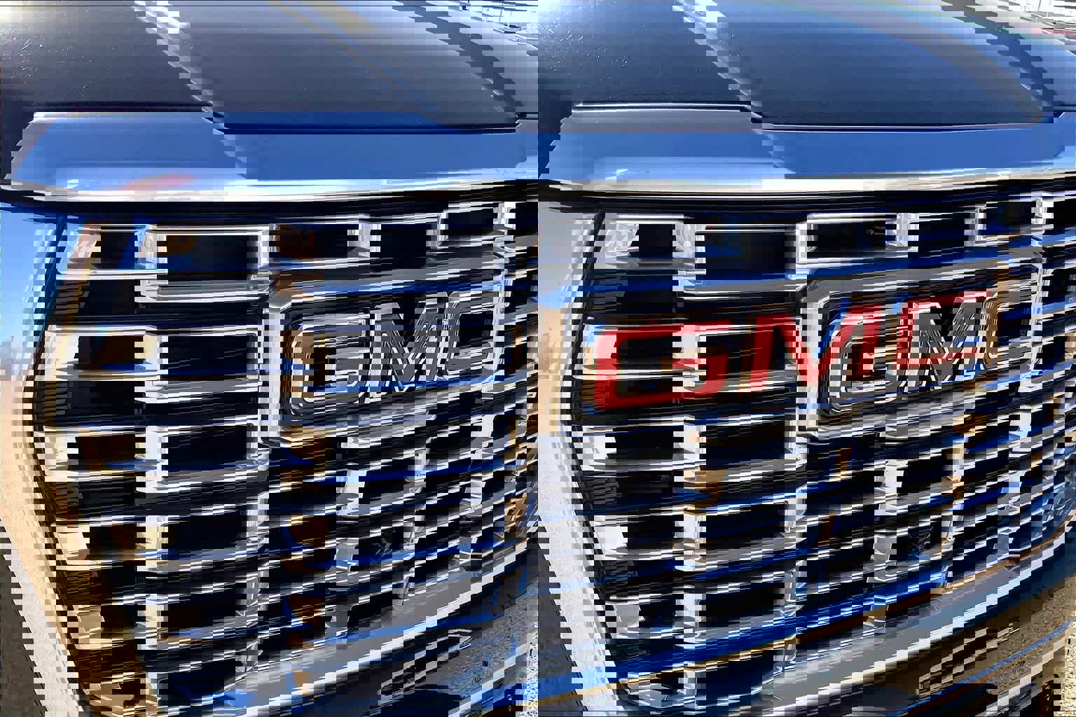 Used 2025 GMC Yukon Denali image 37