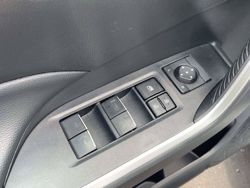 Certified 2024 Toyota RAV4 XLE FWD image 15