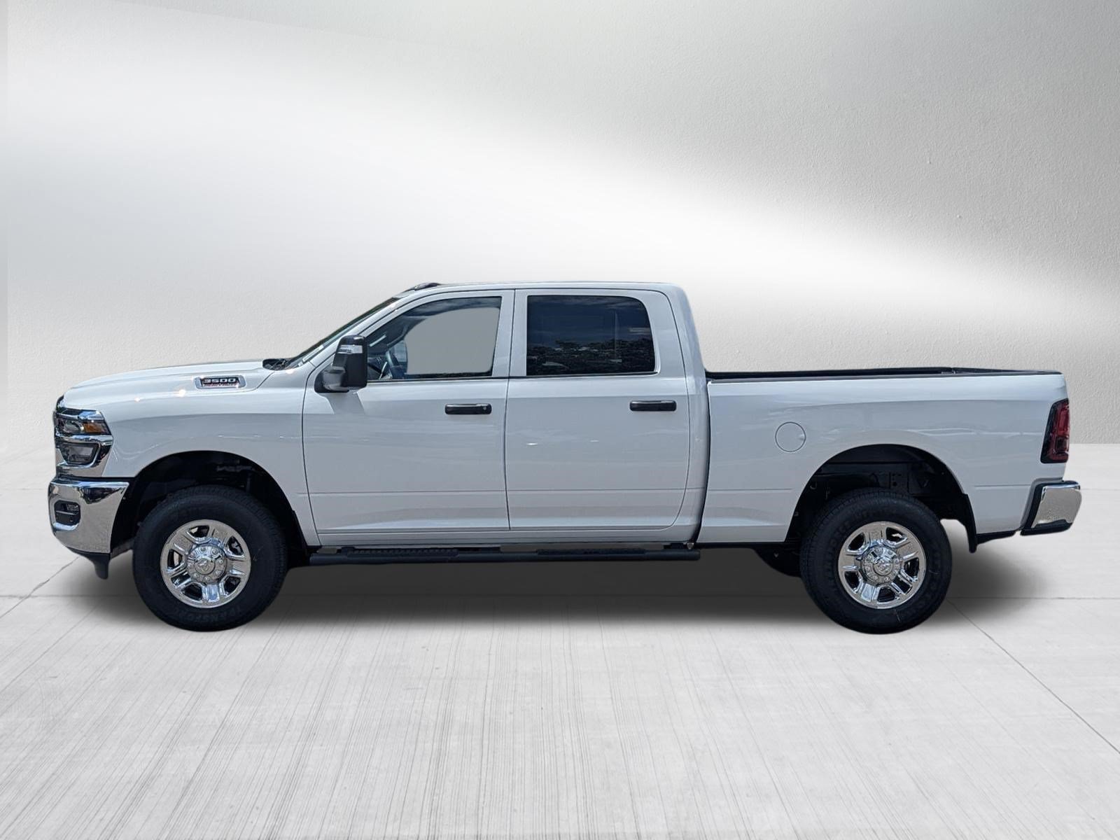 New 2026 RAM 3500 Tradesman AWD/4WD image 4