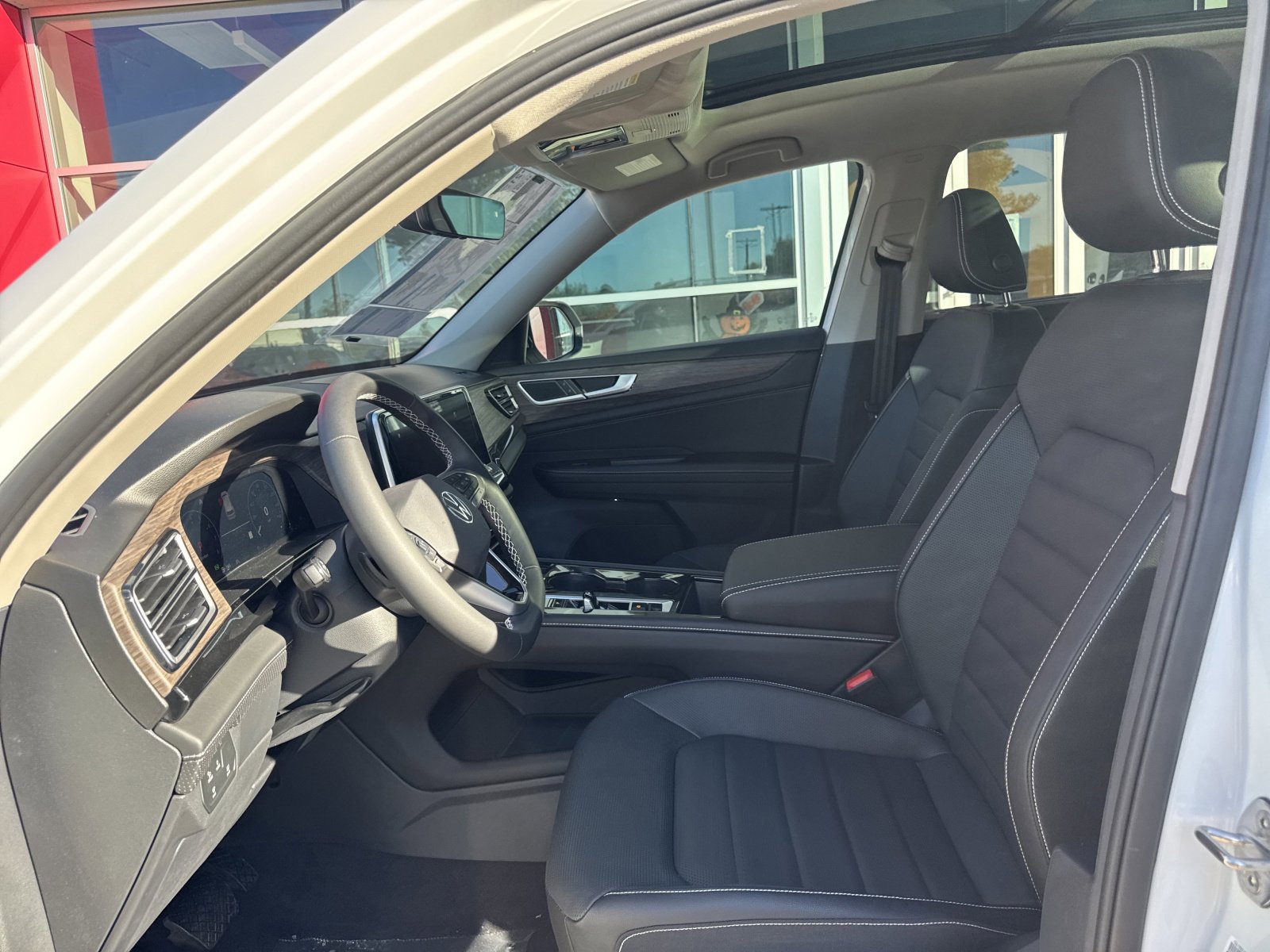 New 2026 Volkswagen Atlas SEL image 10