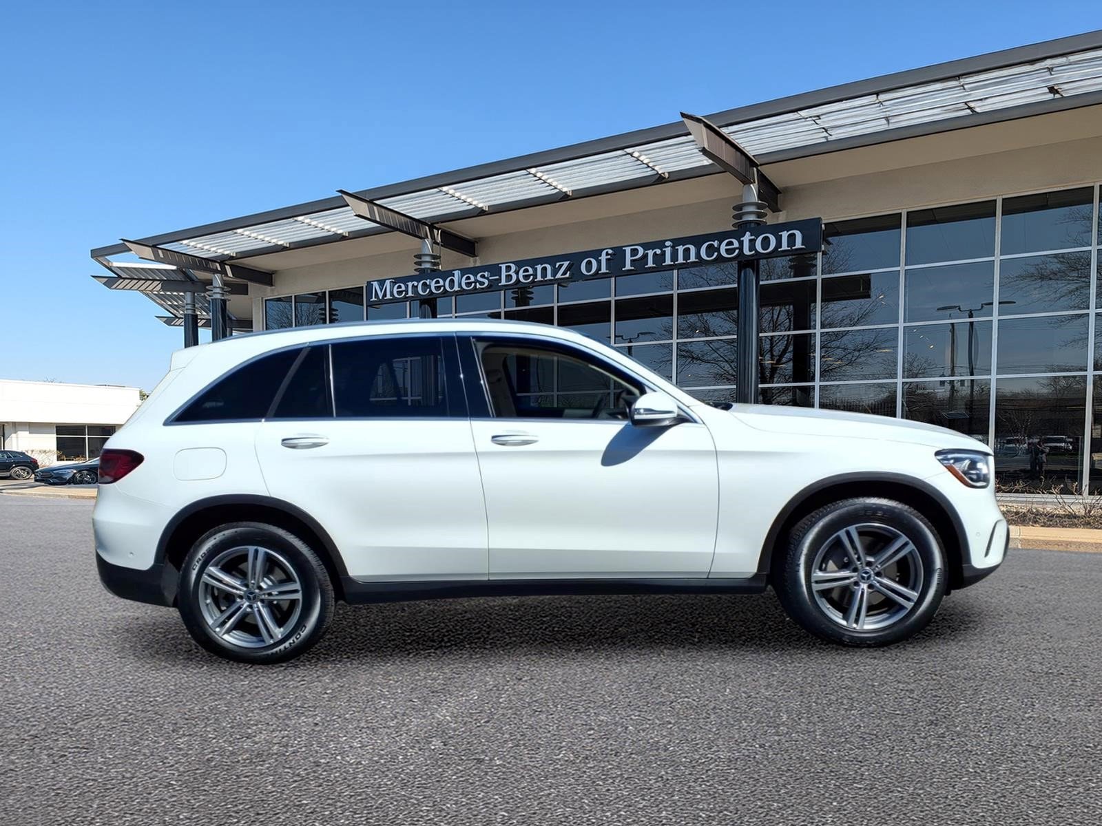 Certified 2021 Mercedes-Benz GLC 300 4MATIC image 2