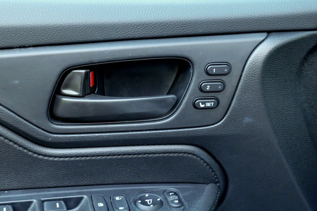 Used 2025 Honda Odyssey EX-L image 18