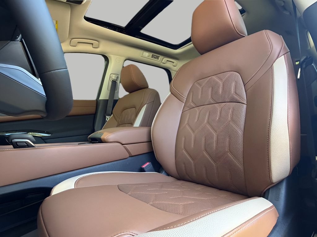 New 2026 Nissan Pathfinder Platinum AWD/4WD image 19