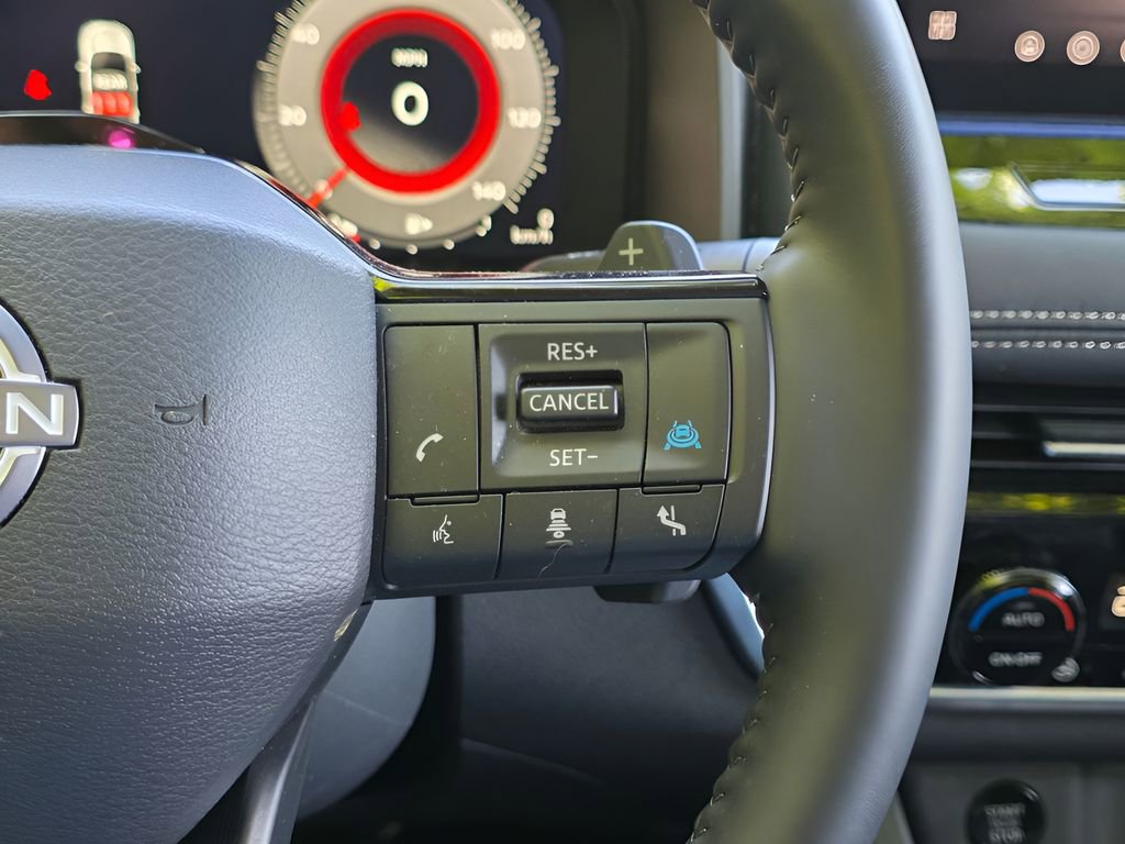 Used 2025 Nissan Rogue SL w/ Tech Package AWD/4WD image 23