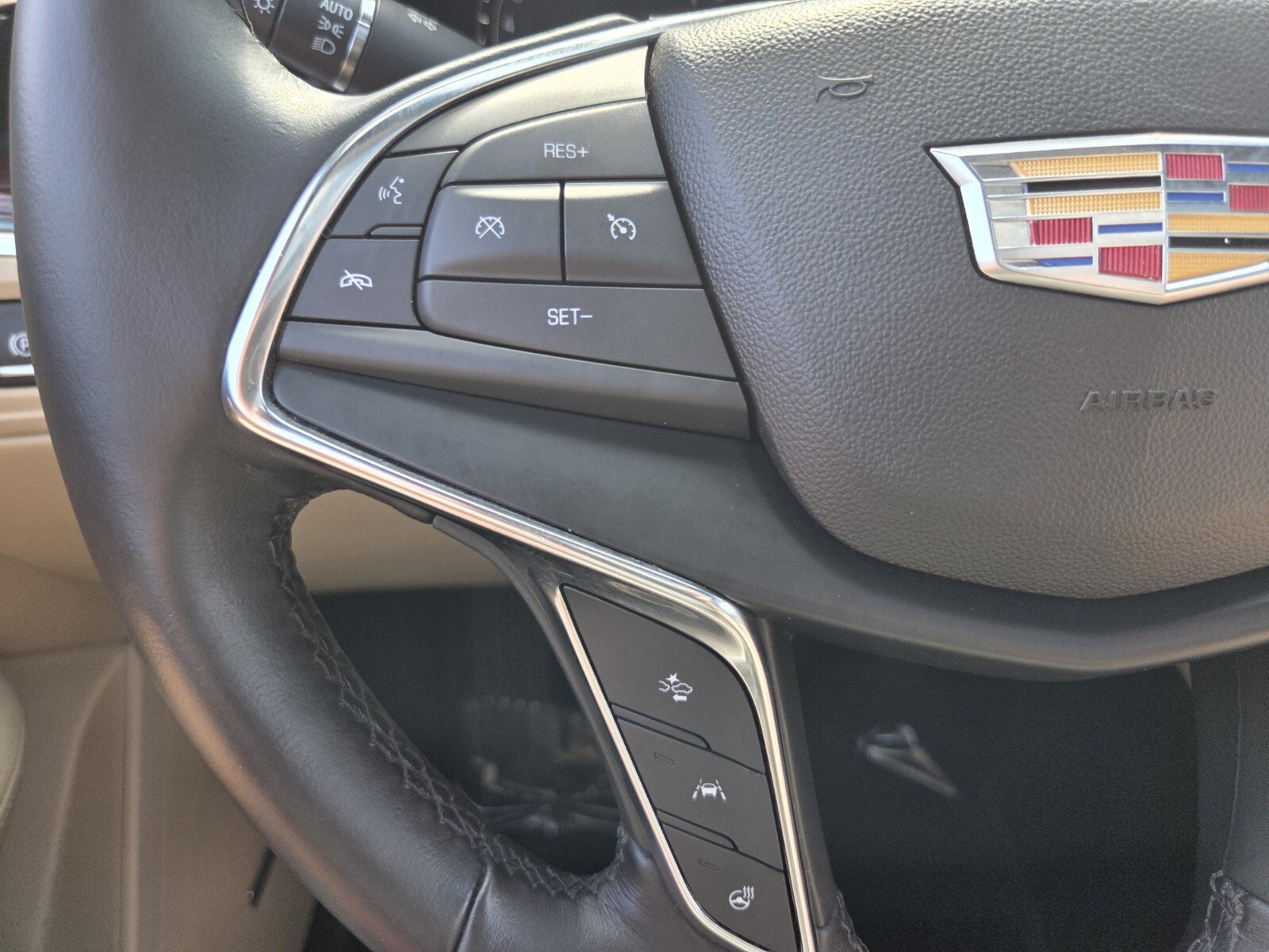 Used 2019 Cadillac XT5 Luxury FWD image 27